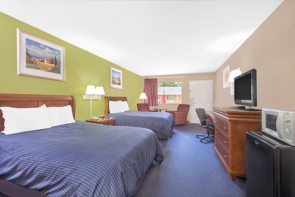 Hotel Express Anniston/Oxford Exteriér fotografie